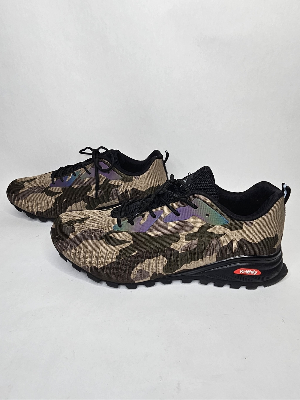 Kricely Men's Trail Running Shoes in a camouflage mesh design 47